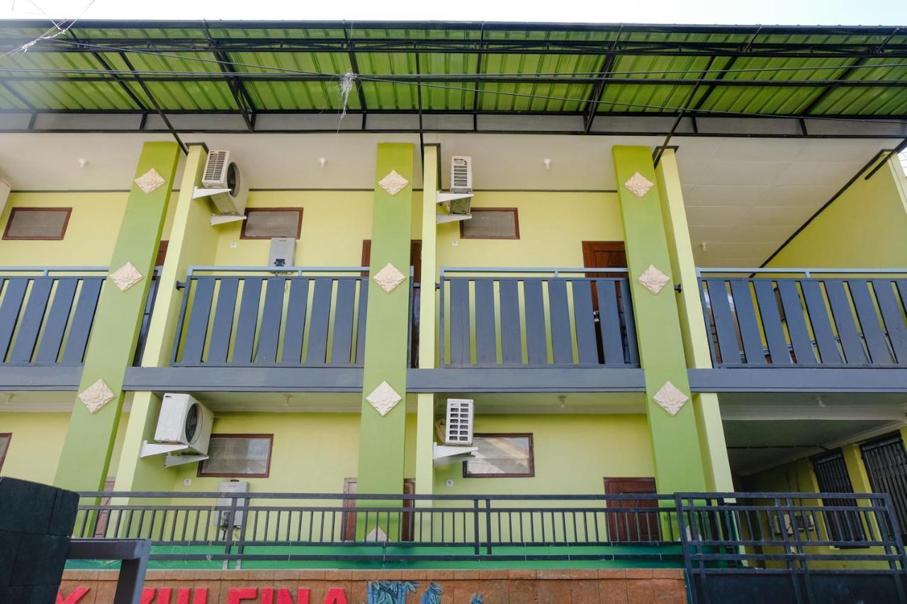Zulfina Homestay Syariah Mitra Reddoorz バニュワンギ エクステリア 写真