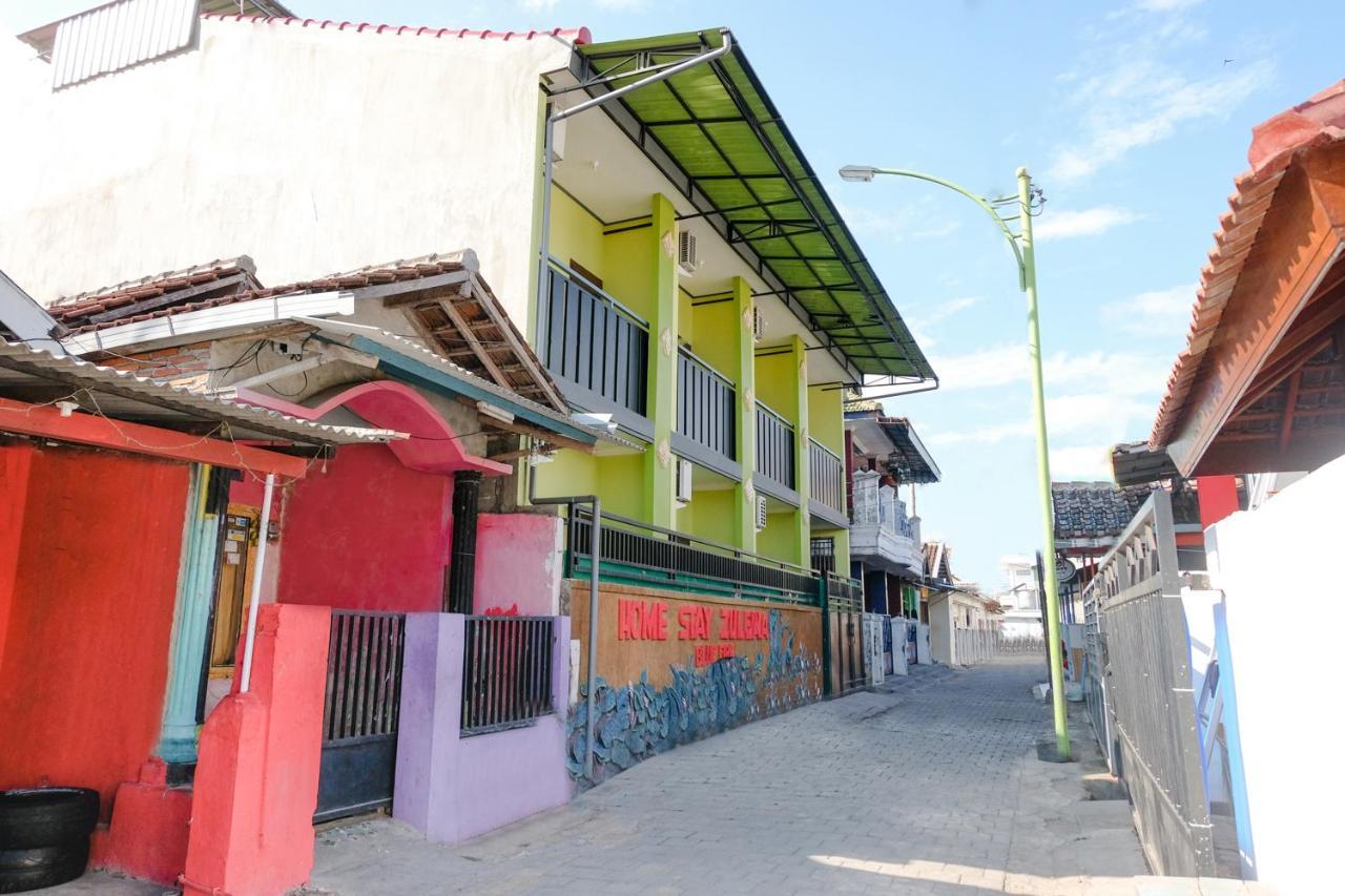 Zulfina Homestay Syariah Mitra Reddoorz バニュワンギ エクステリア 写真